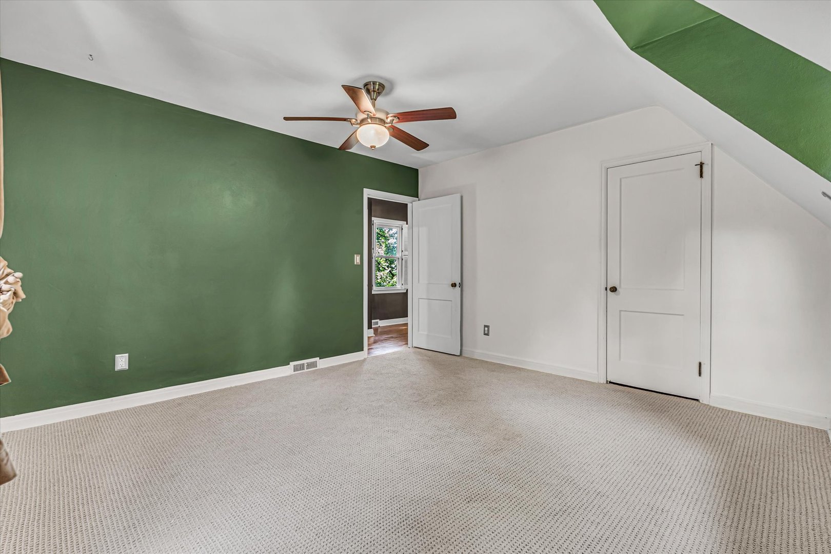 110 14th Avenue Property Photo 41