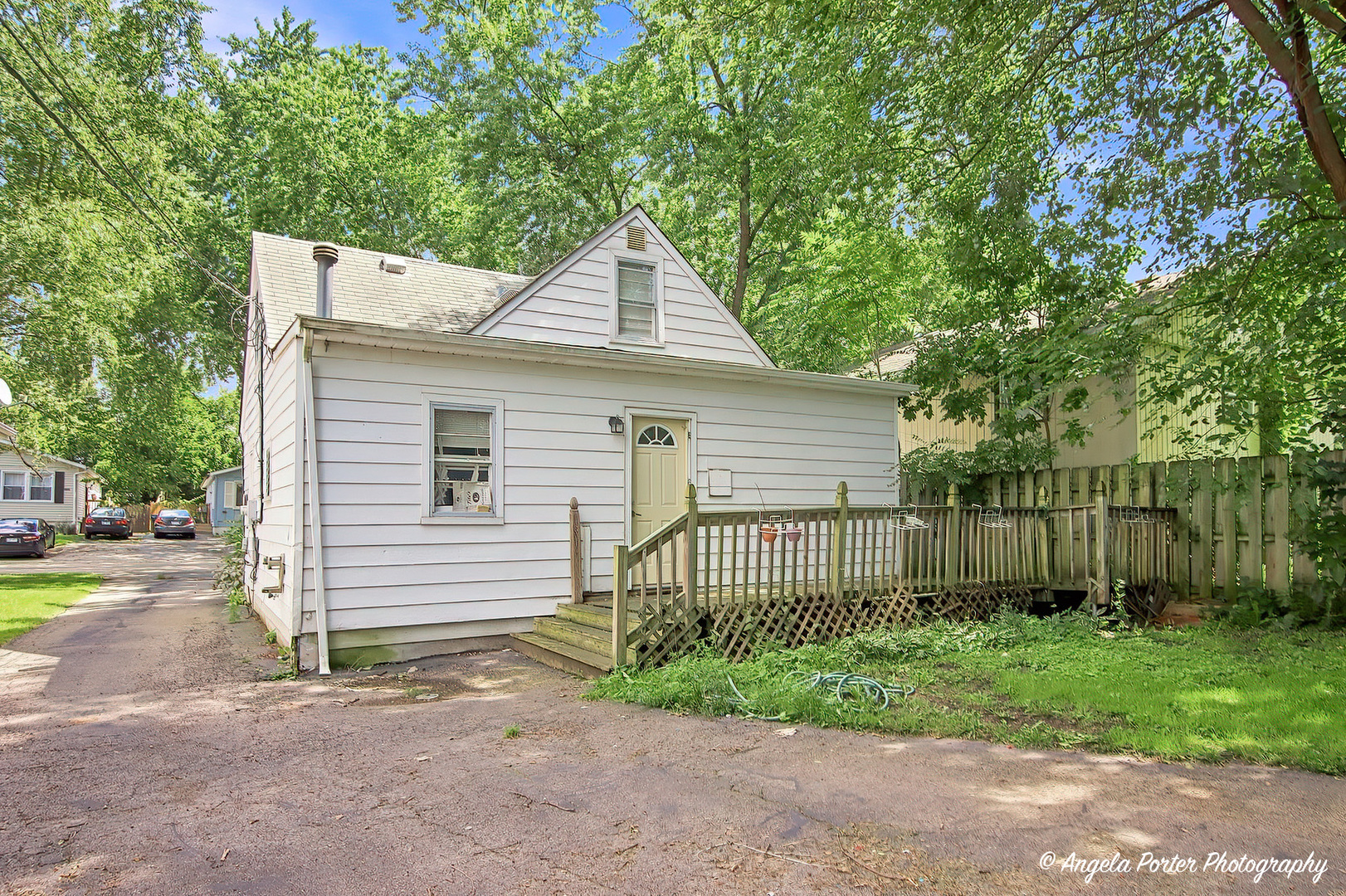 1316 N Poplar Avenue Property Photo 3