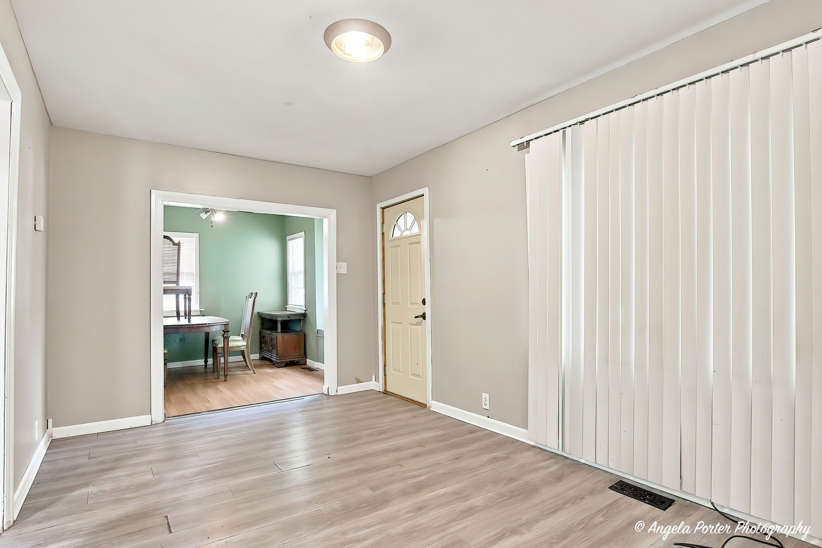 1316 N Poplar Avenue Property Photo 6