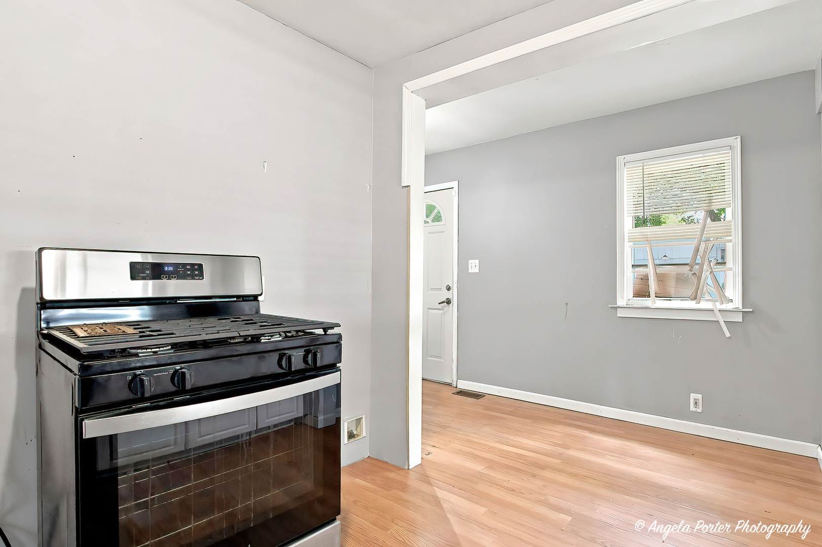 1316 N Poplar Avenue Property Photo 9