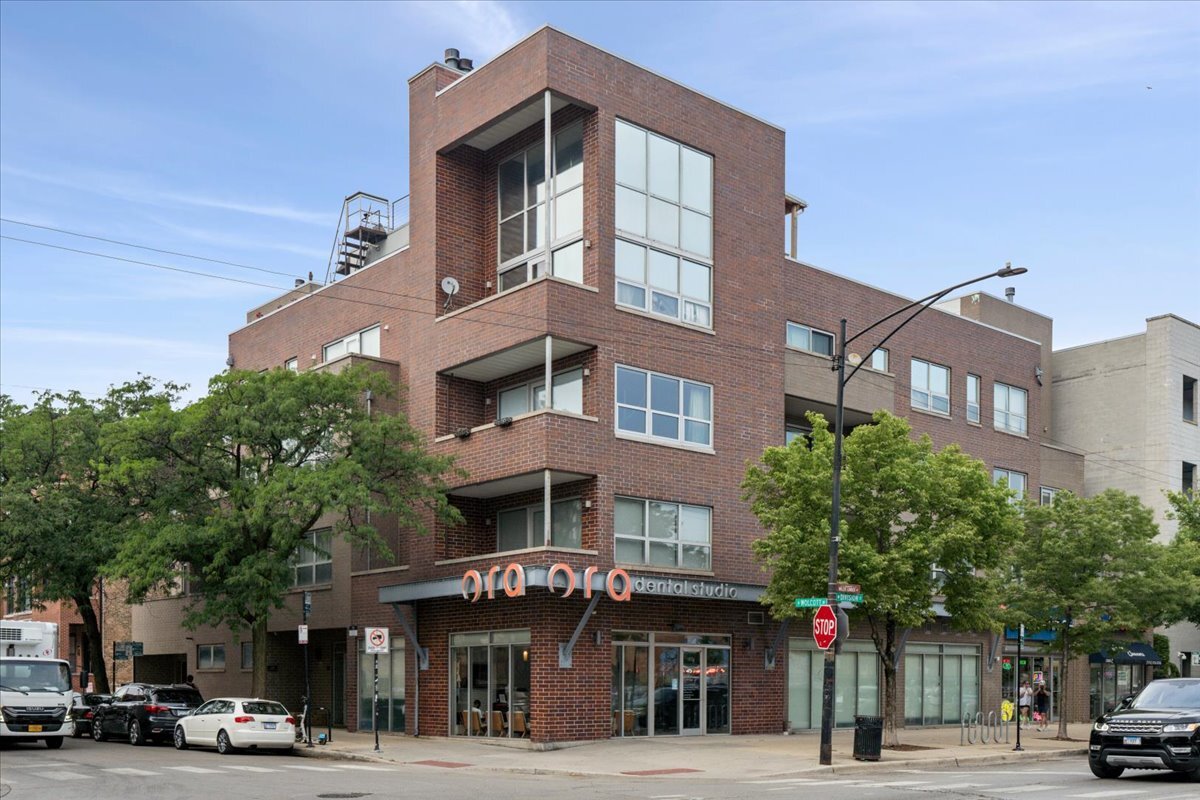 1850 W Division Street 3b Property Photo 1