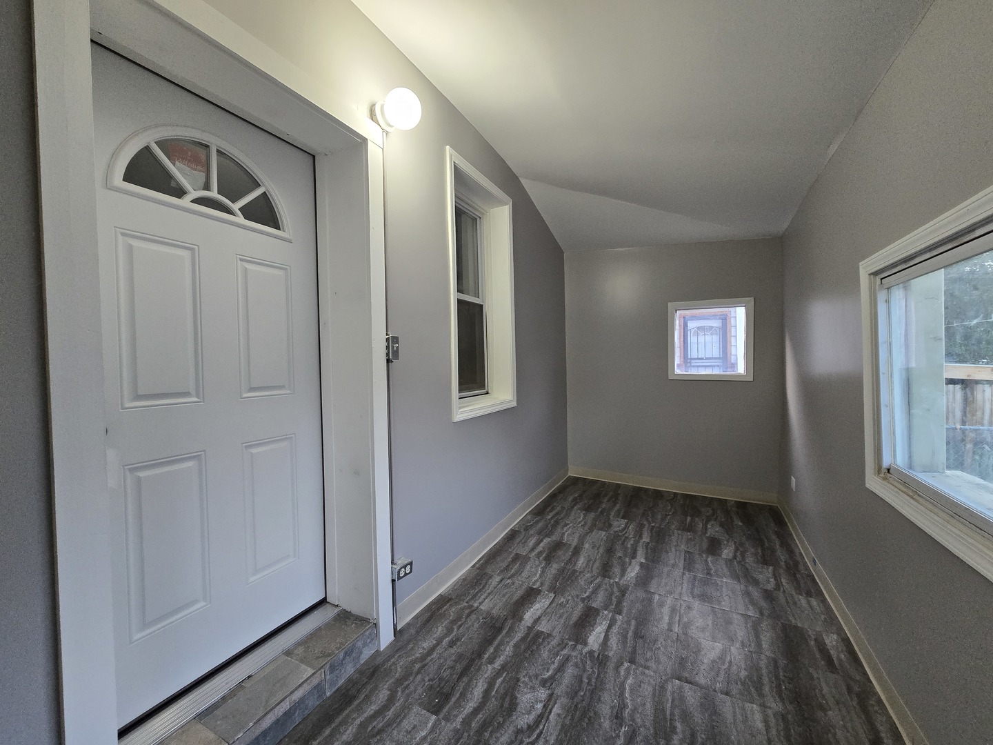 10215 S Emerald Avenue Property Photo 10