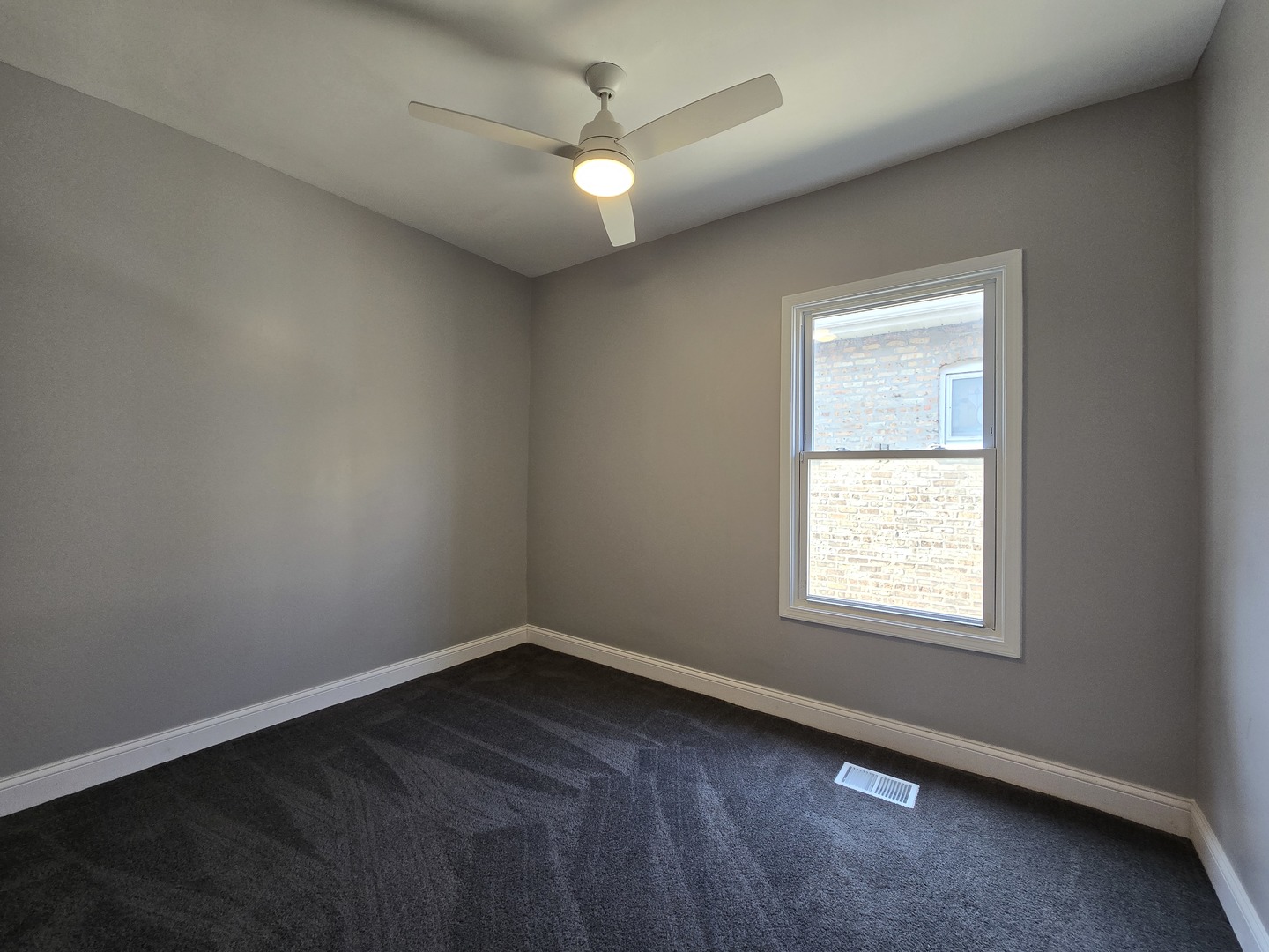 10215 S Emerald Avenue Property Photo 16
