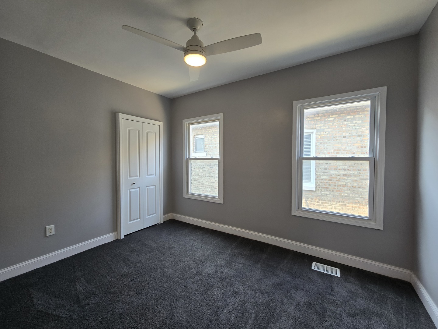 10215 S Emerald Avenue Property Photo 17