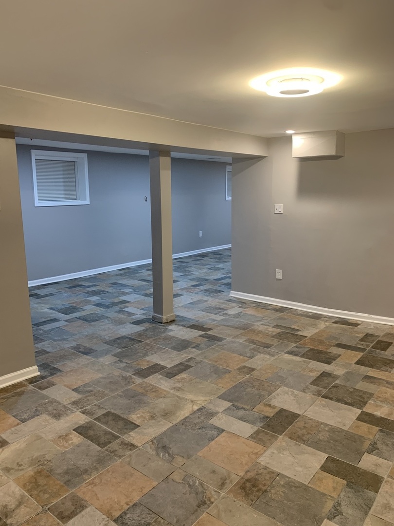 10215 S Emerald Avenue Property Photo 18