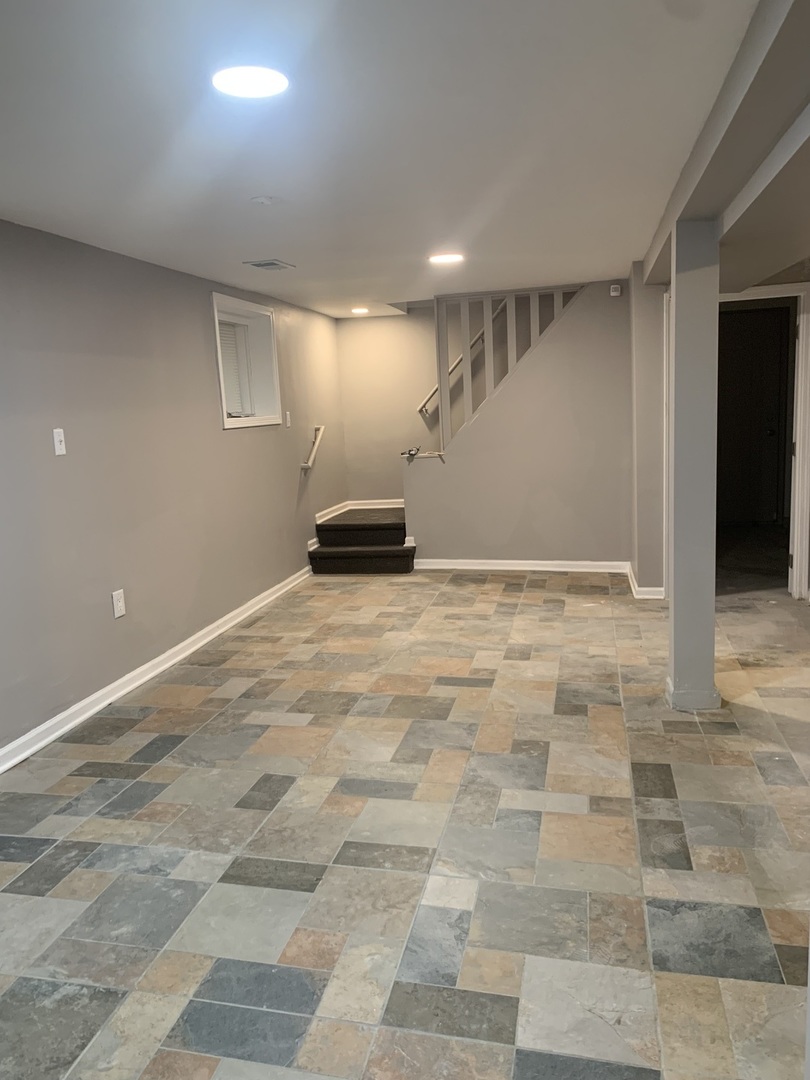 10215 S Emerald Avenue Property Photo 19