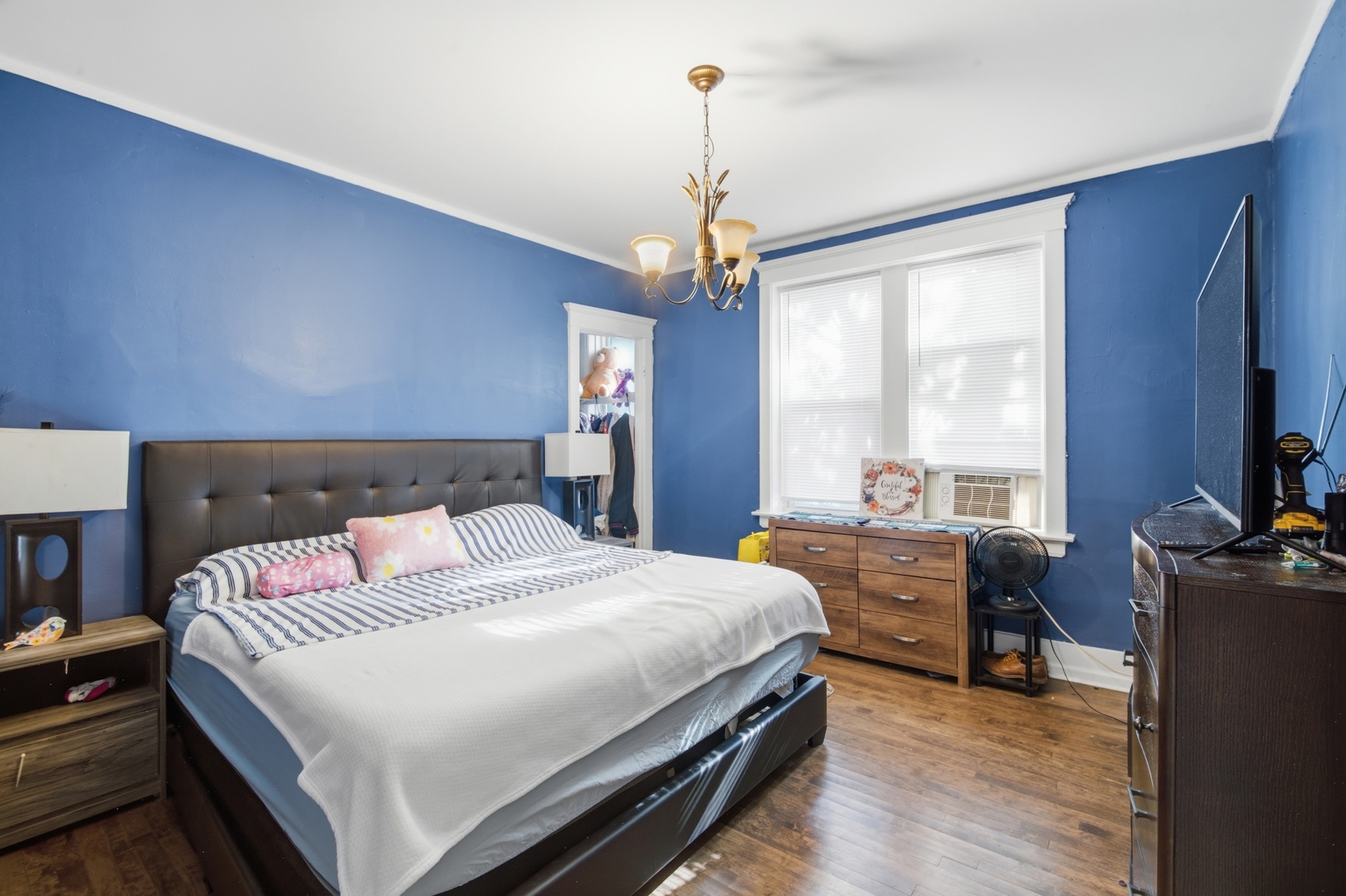 5134 W Irving Park Road Property Photo 14