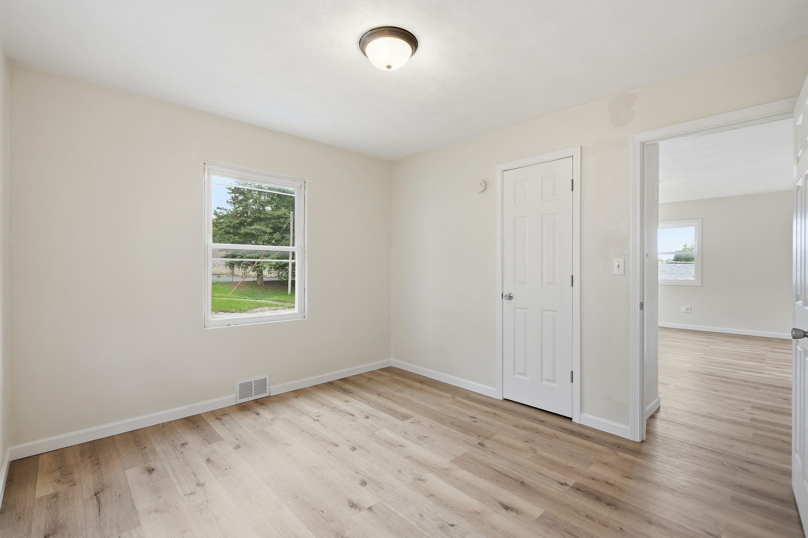 135 4th Street Property Photo 9