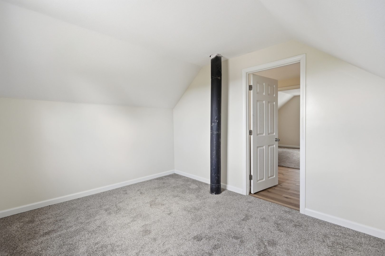 135 4th Street Property Photo 16