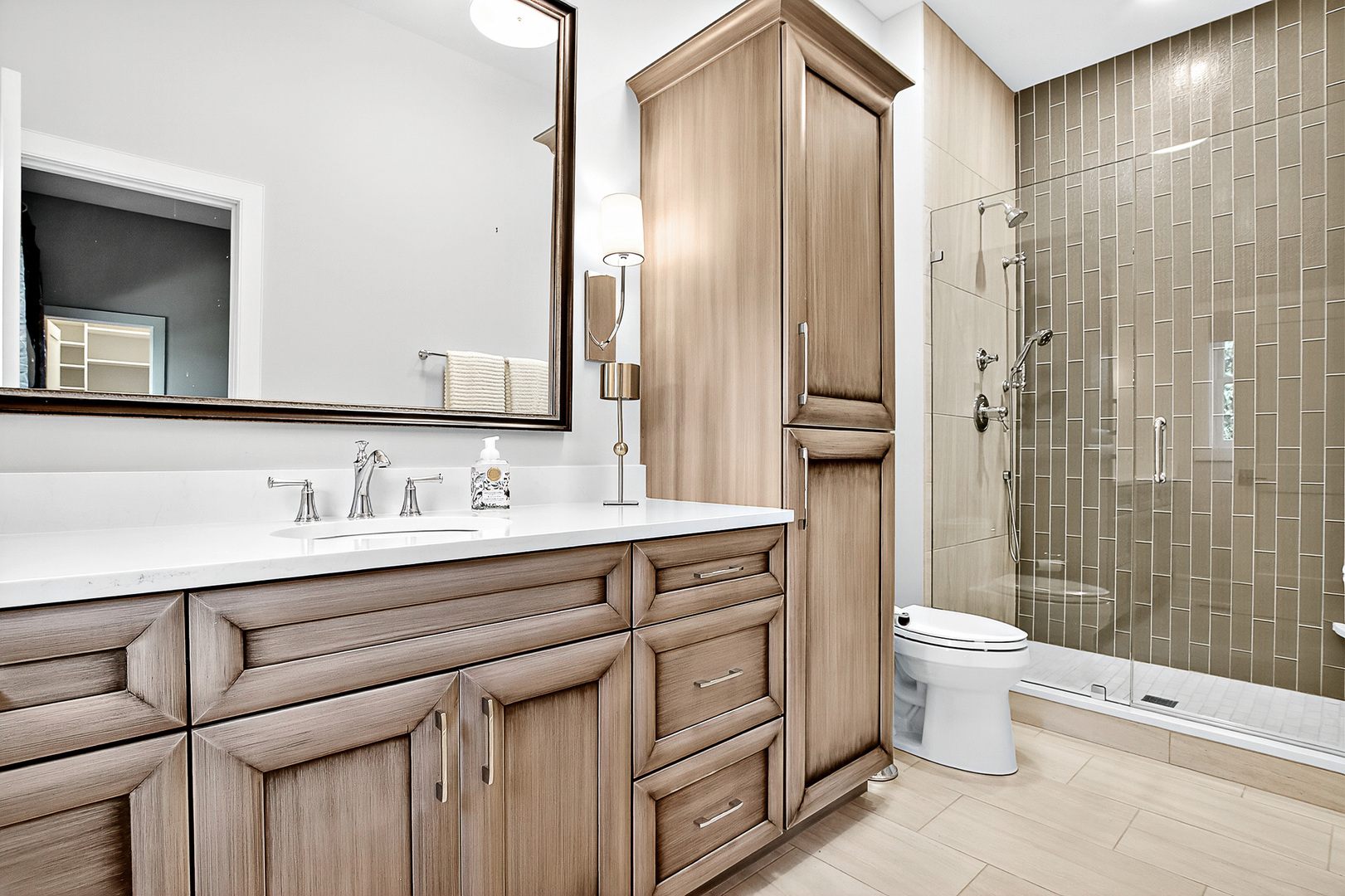 827 Edgewater Parkway Property Photo 24