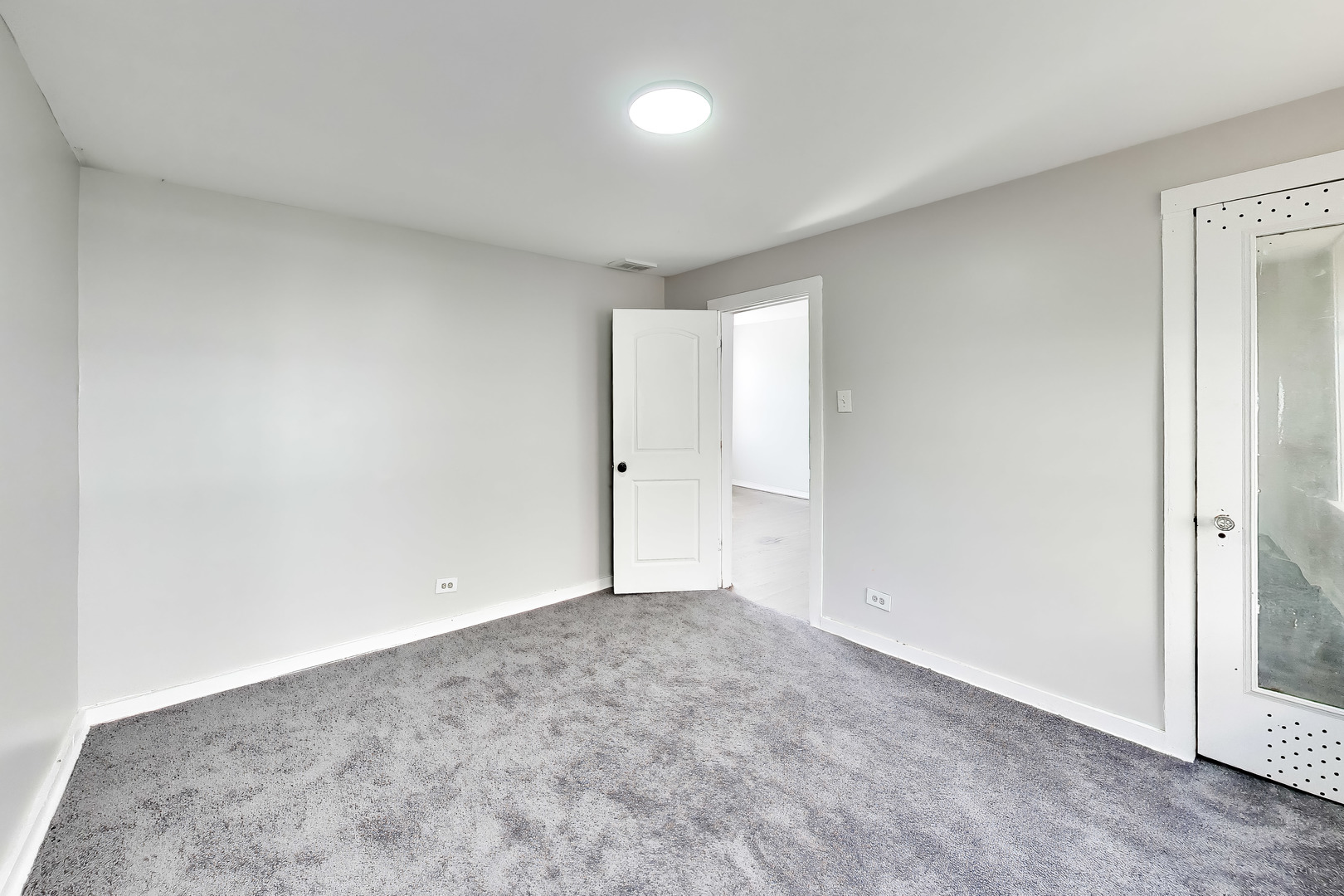 3814 W Ohio Street Property Photo 7