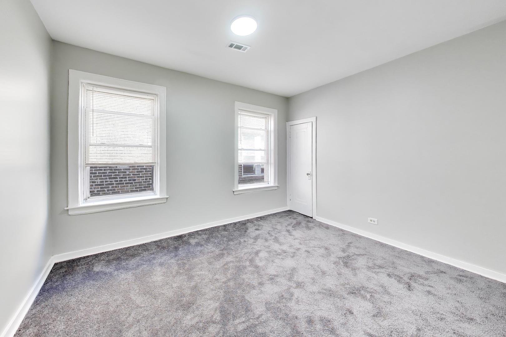 3814 W Ohio Street Property Photo 10