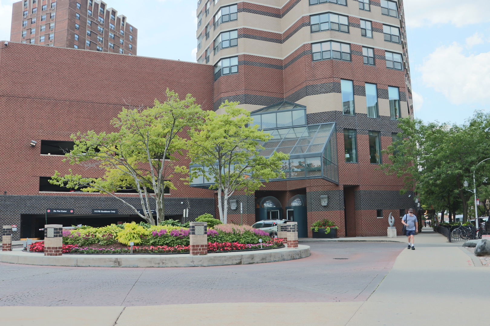 3660 N Lake Shore Drive 2106 Property Photo 2