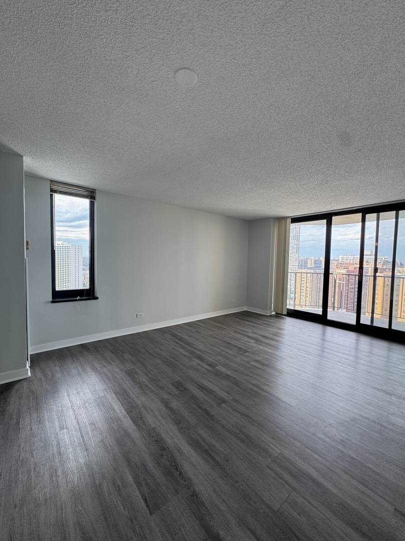 3660 N Lake Shore Drive 2106 Property Photo 3