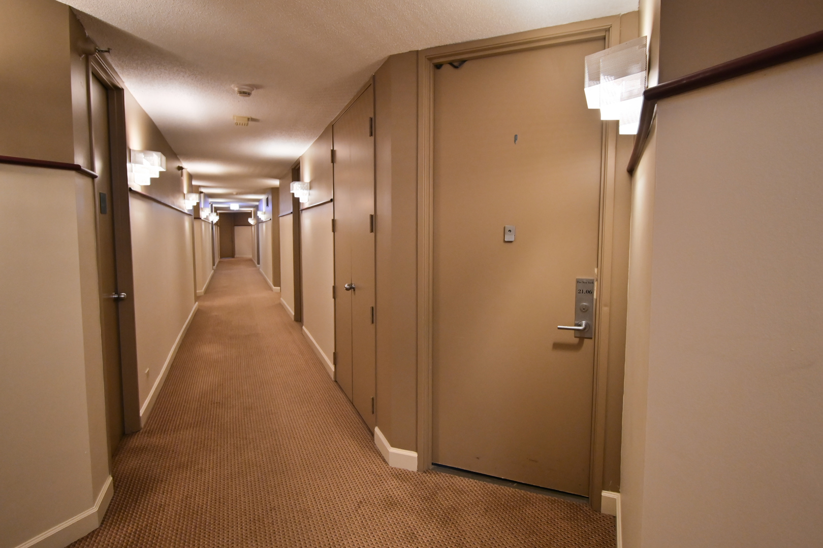 3660 N Lake Shore Drive 2106 Property Photo 4
