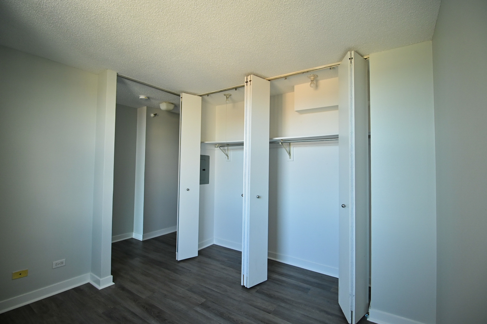 3660 N Lake Shore Drive 2106 Property Photo 15