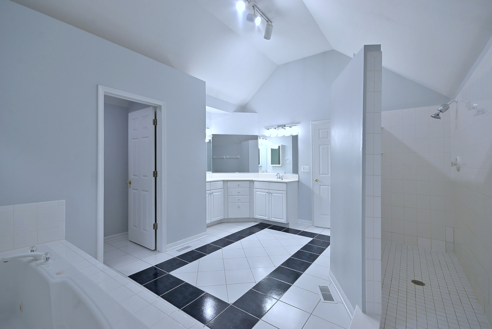 1944 Clyde Drive Property Photo 37
