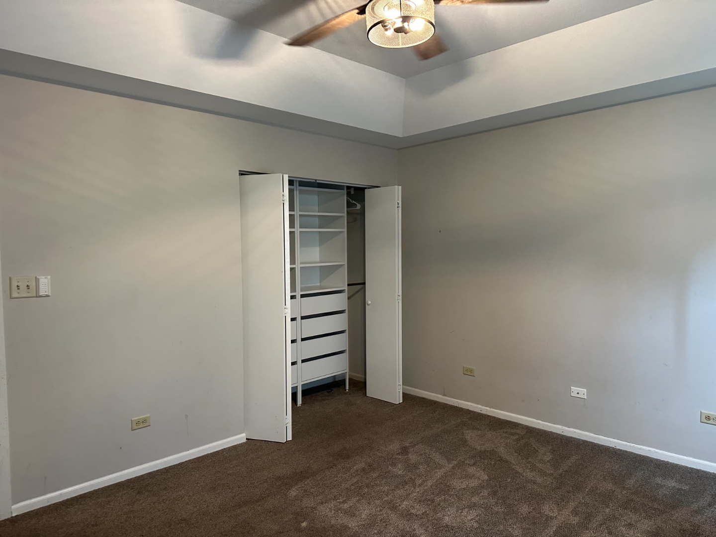 1201 E Chestnut Street Property Photo 8