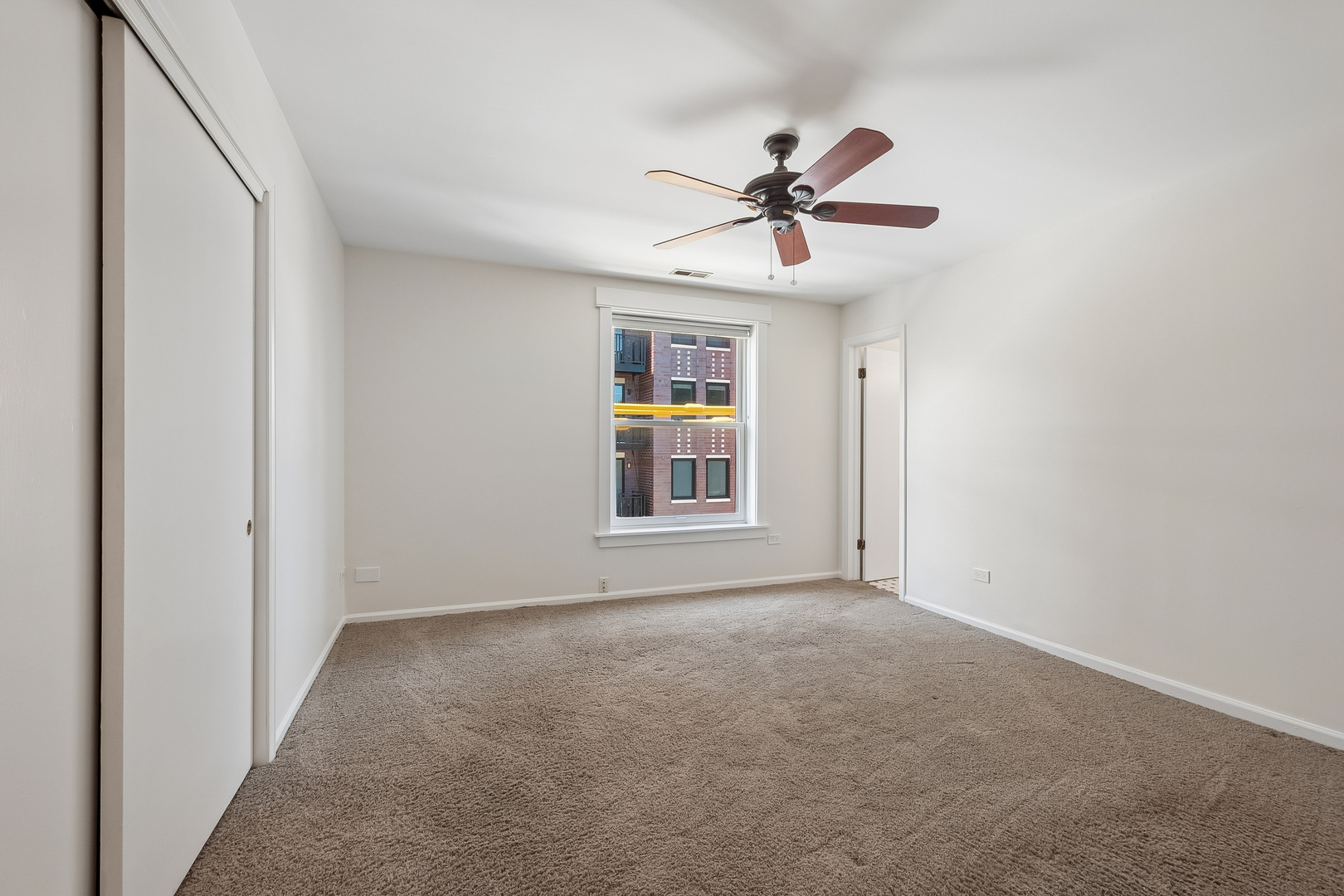 940 W Carmen Avenue 3w Property Photo 15