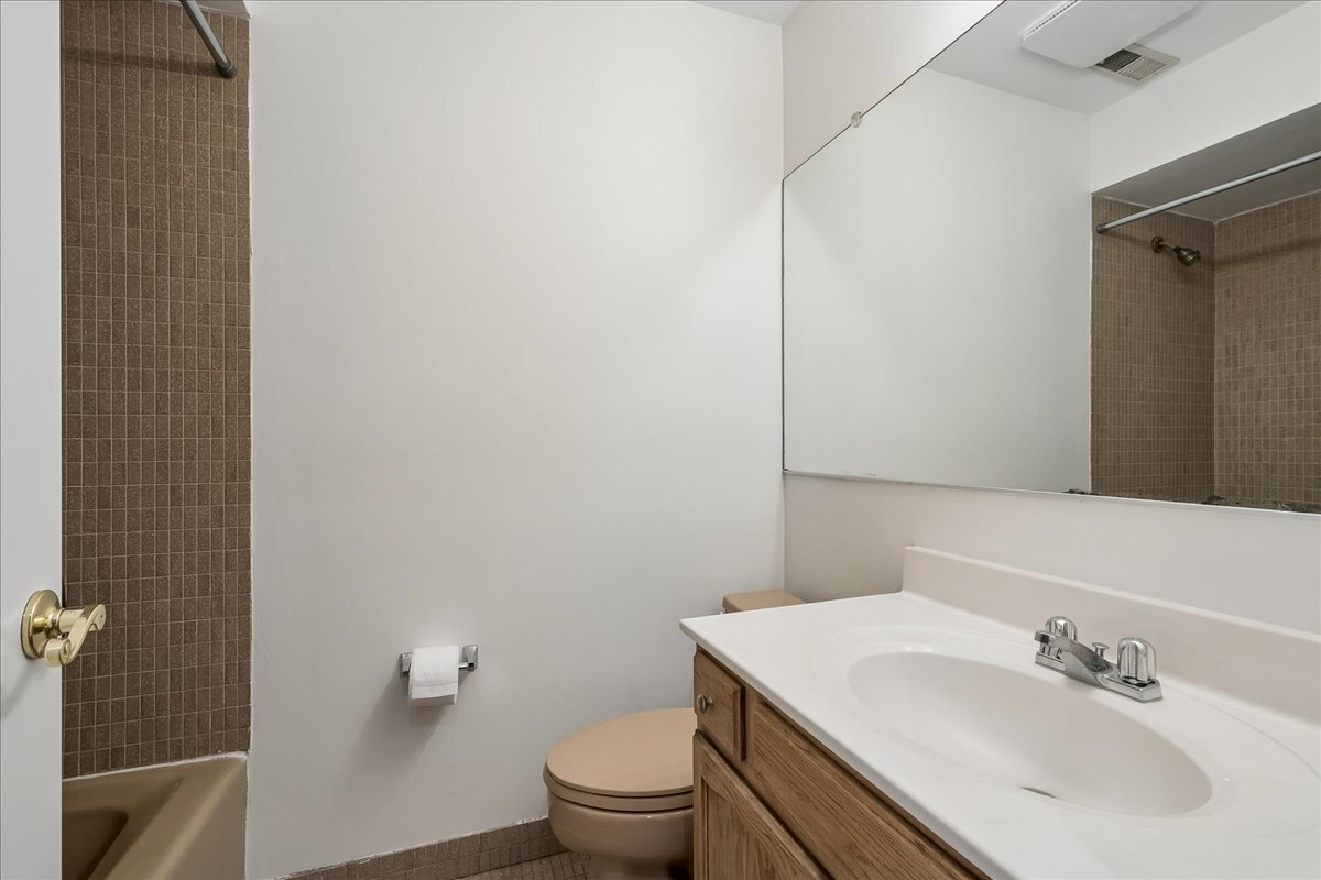 940 W Carmen Avenue 3w Property Photo 19