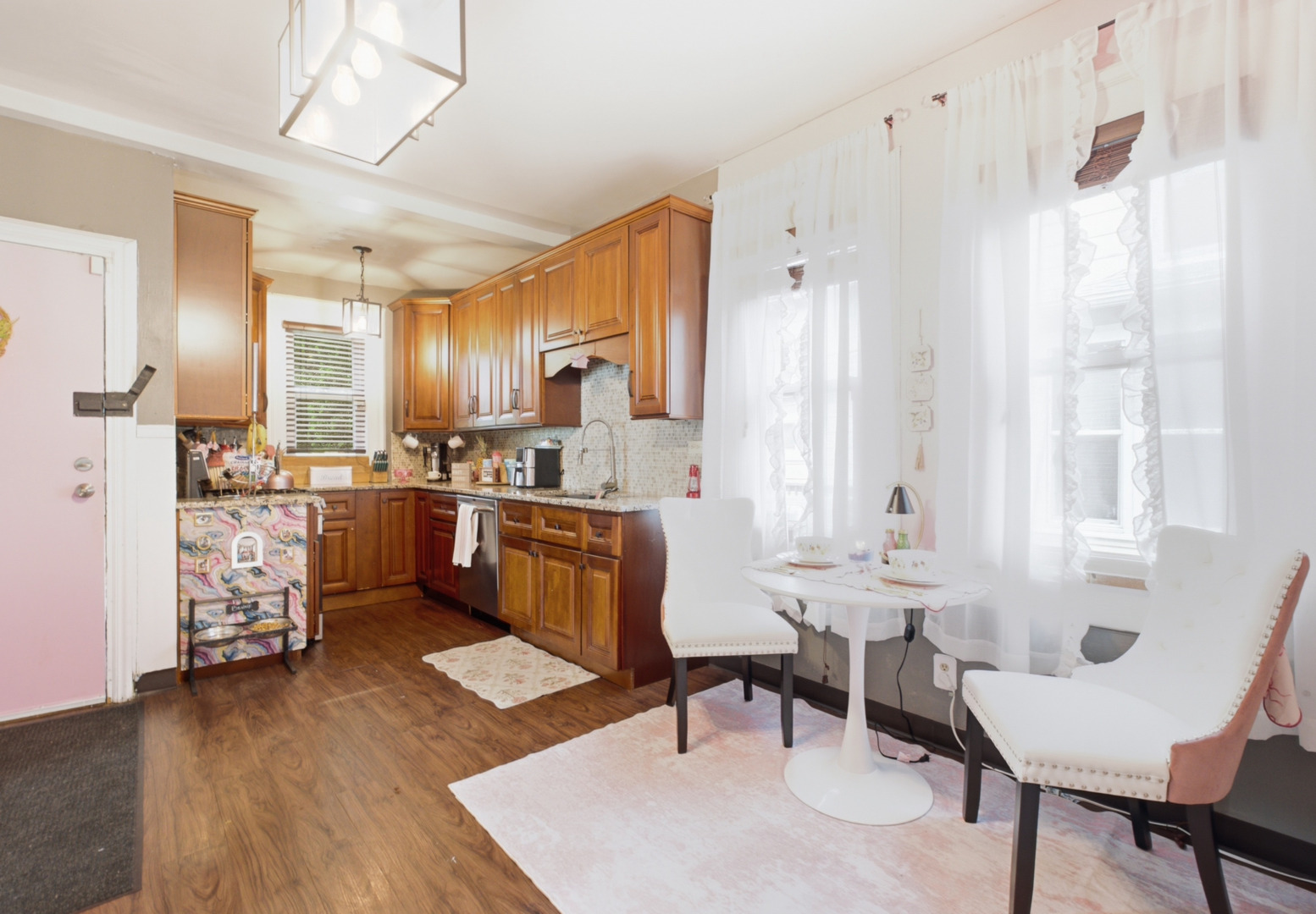 818 Hickory Street Property Photo 4