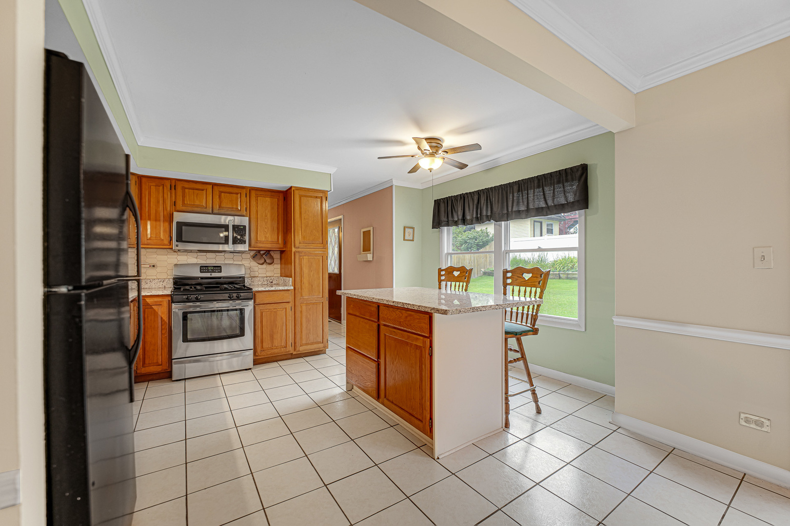 9031 Shady Drive Property Photo 6