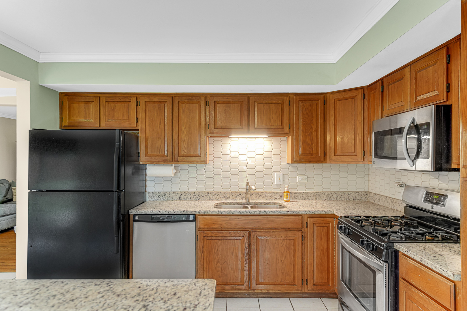 9031 Shady Drive Property Photo 8