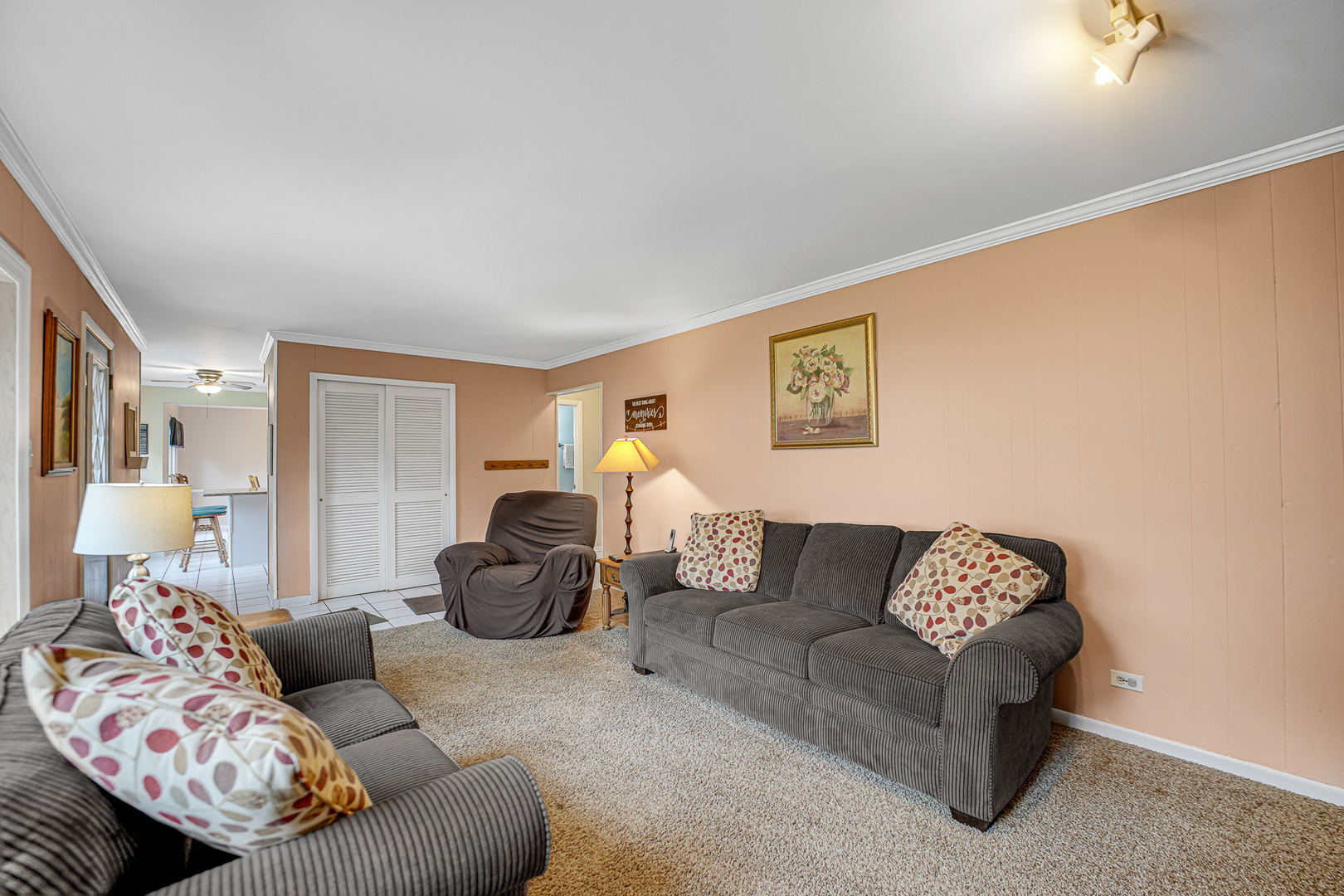 9031 Shady Drive Property Photo 10
