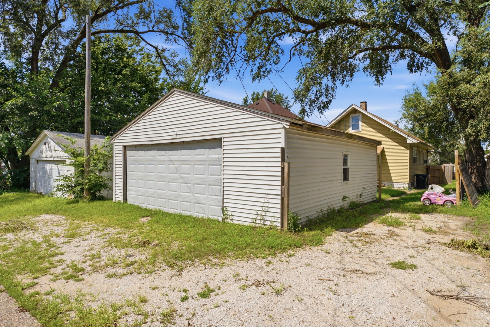 920 14th Avenue Property Photo 3