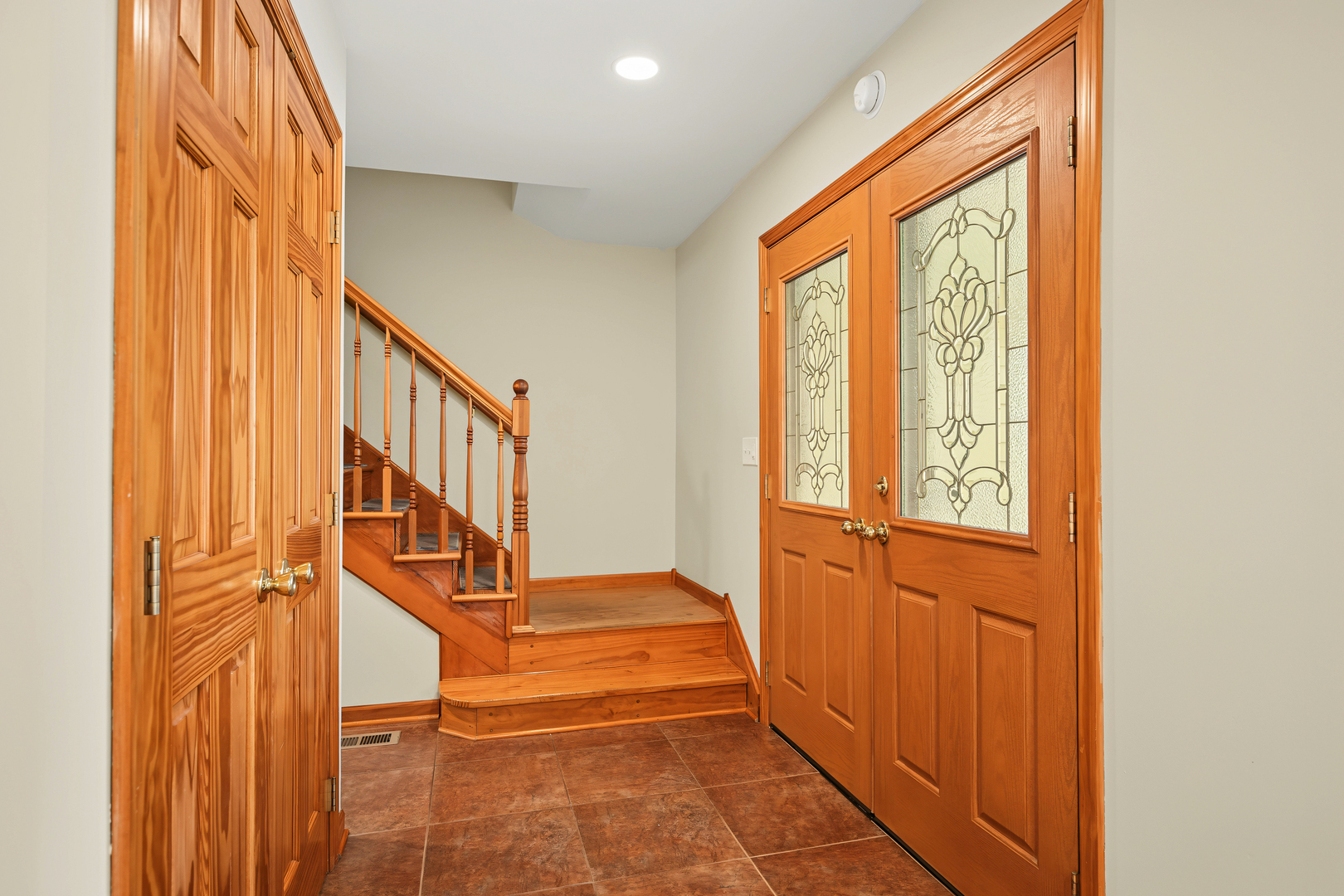 567 Hamilton Avenue Property Photo 5