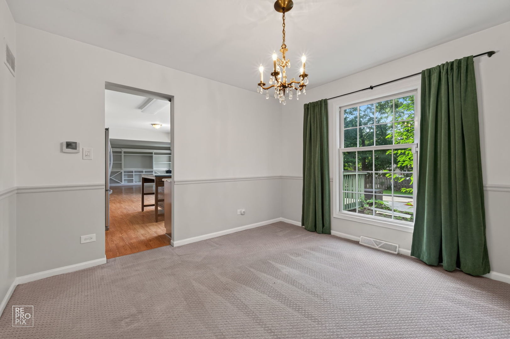 683 Honeysuckle Lane Property Photo 3