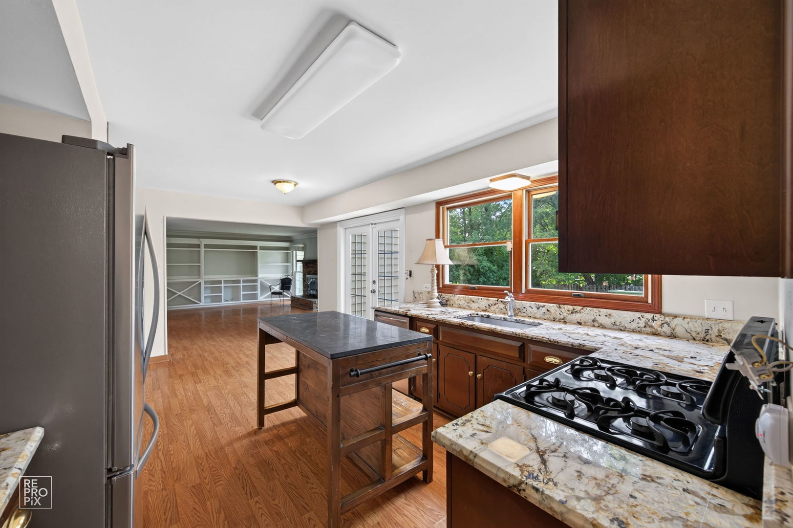 683 Honeysuckle Lane Property Photo 4