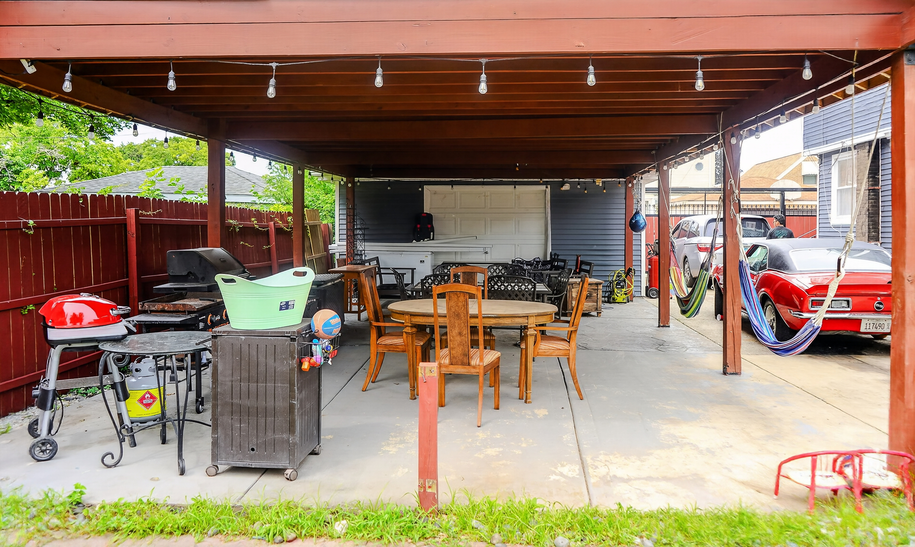 6452 S Kolin Avenue Property Photo 8