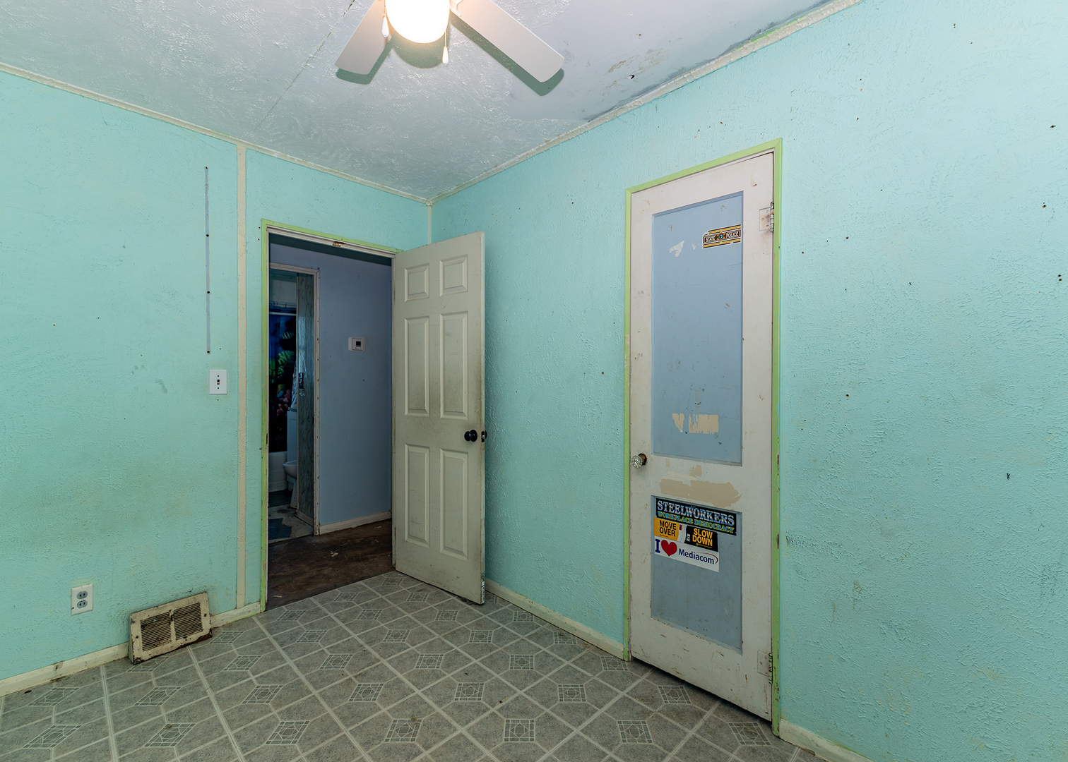 218 E South Street Property Photo 12