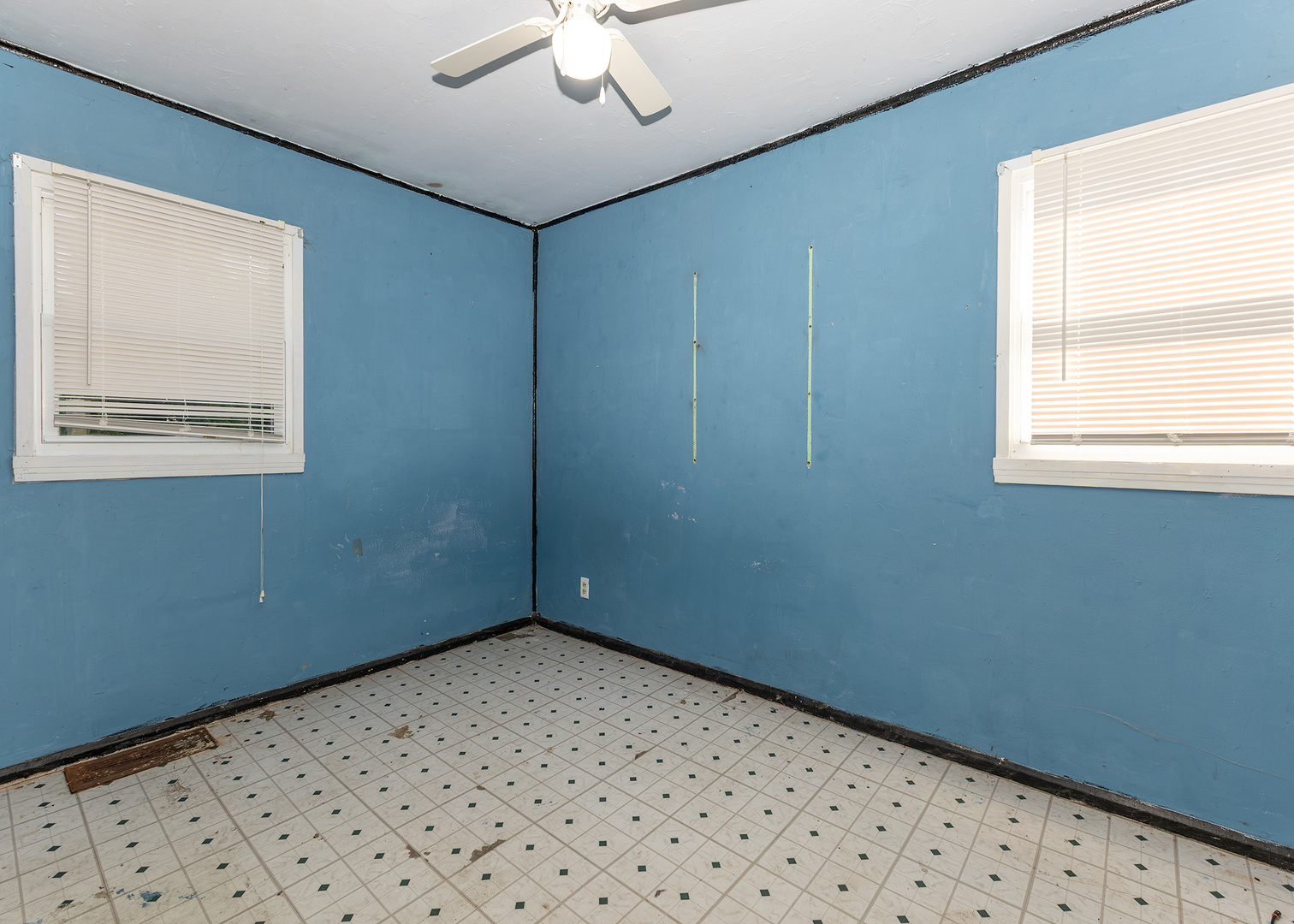 218 E South Street Property Photo 13