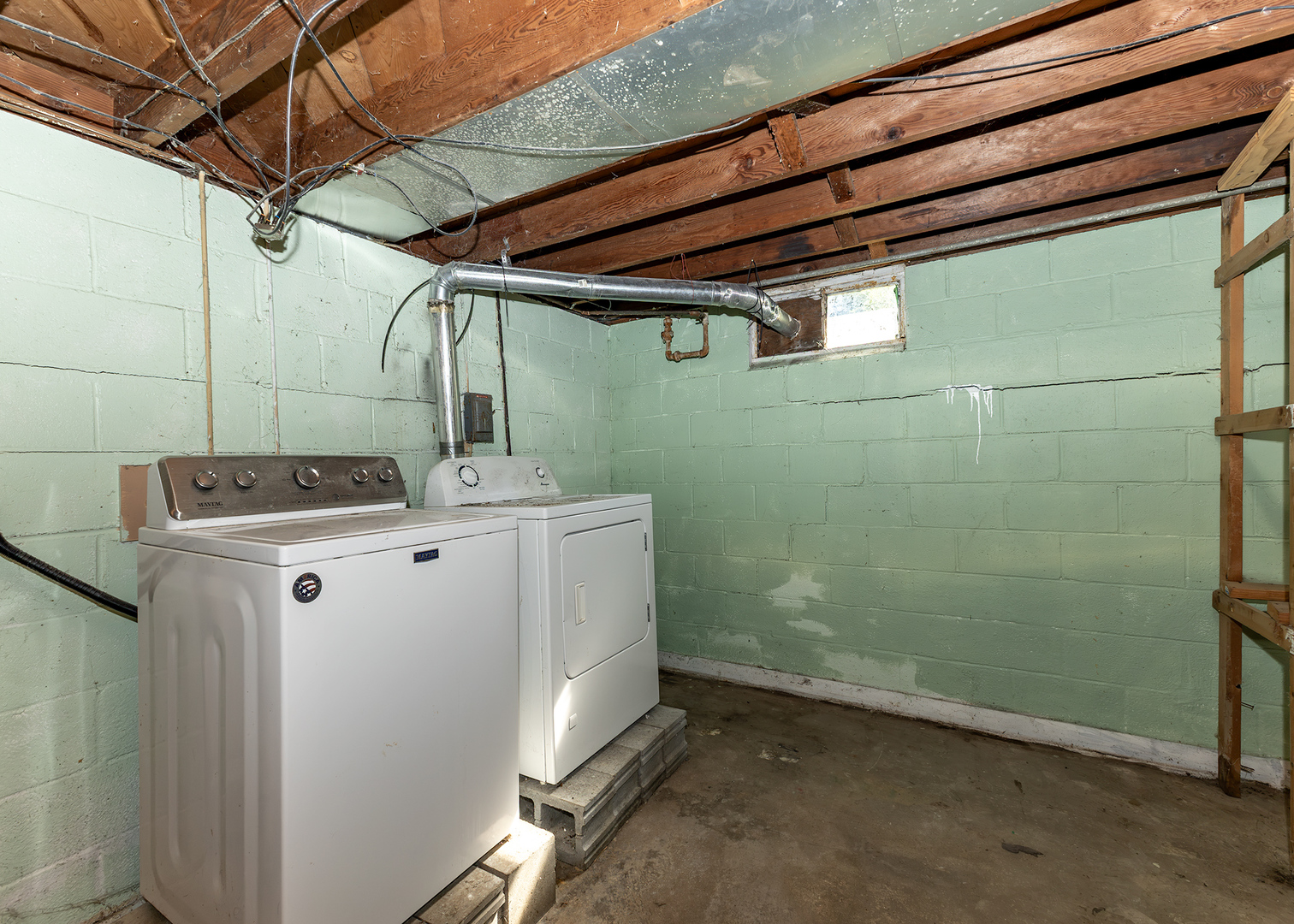 218 E South Street Property Photo 18