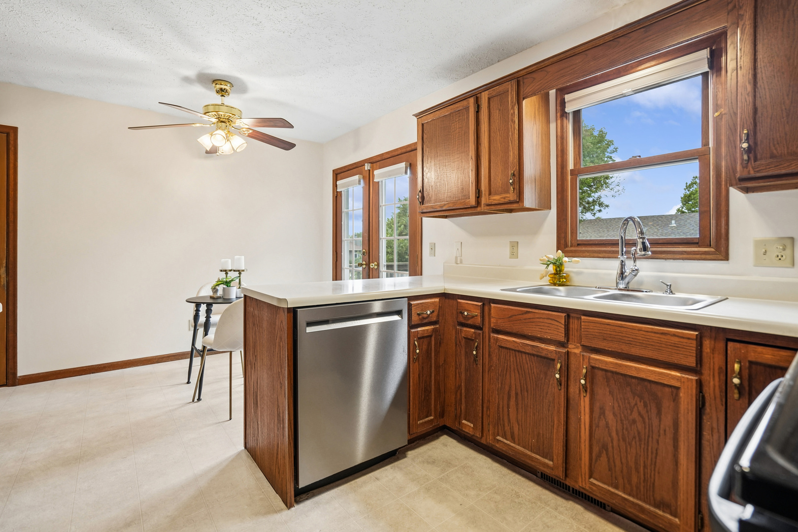 4806 Taylor Street Property Photo 11