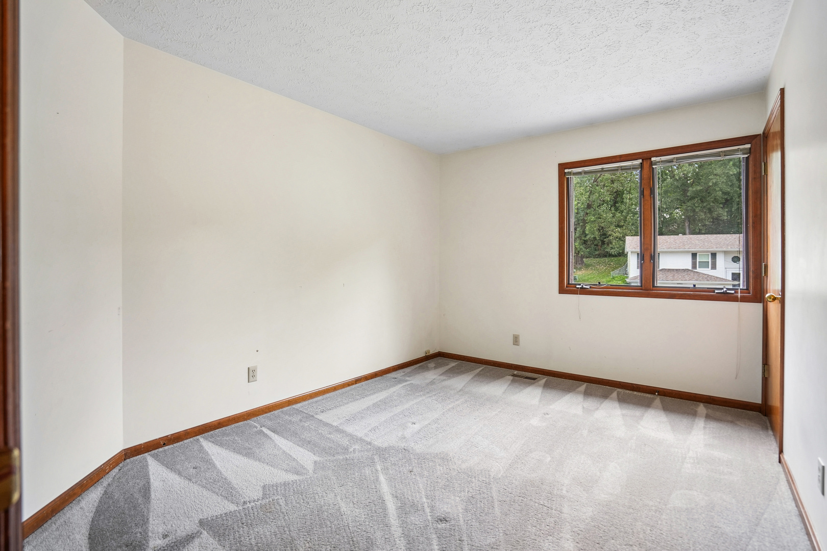 4806 Taylor Street Property Photo 20