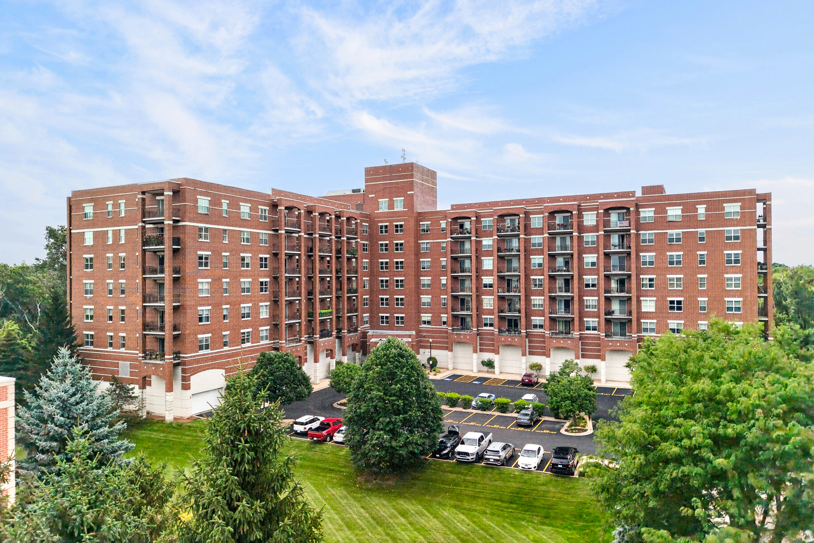 1700 RIVERWOODS Drive 706