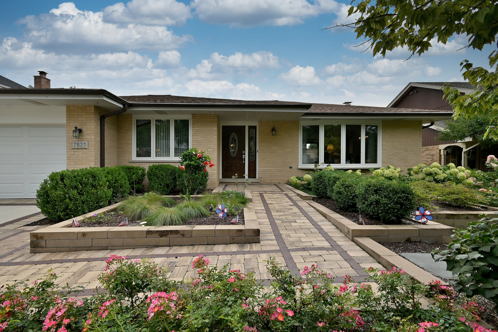 7821 Dorchester Lane Property Photo 4