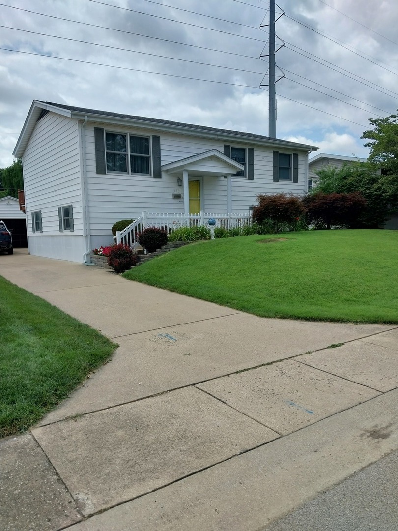 415 Southampton Drive - Property Photo 1