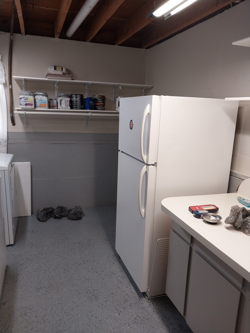 415 Southampton Drive - Property Photo 8