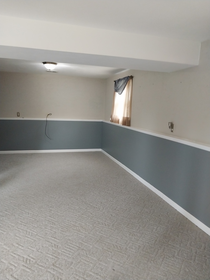 415 Southampton Drive - Property Photo 9
