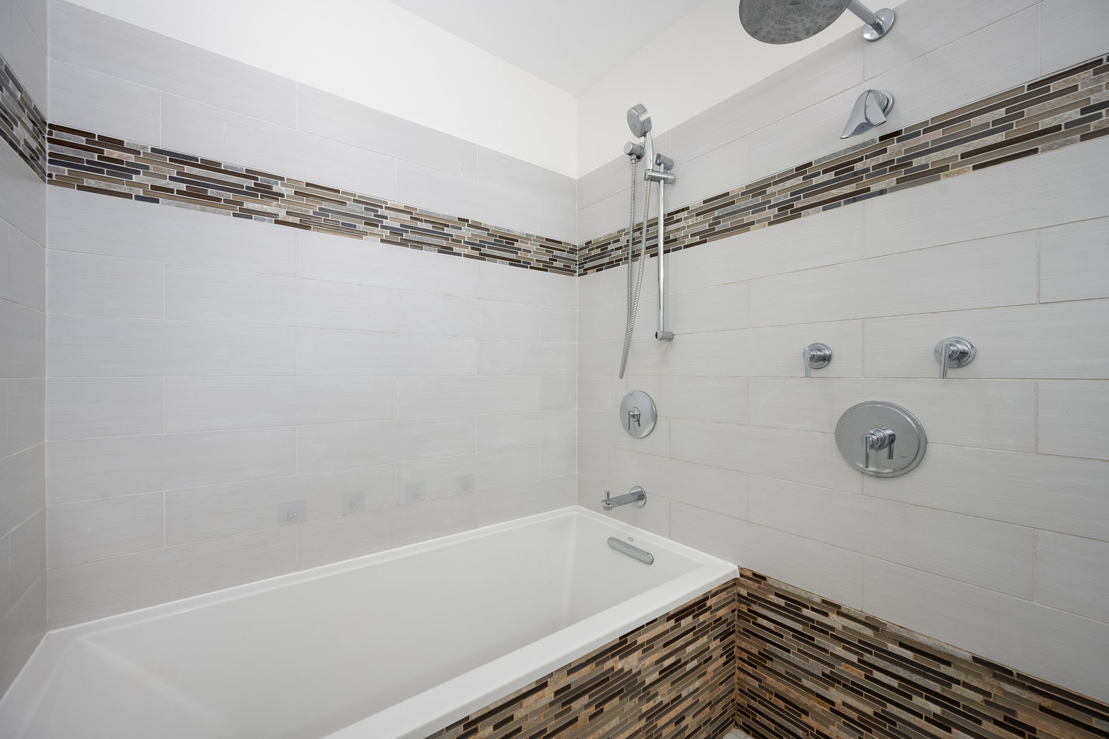 1540 N Greenview Avenue D Property Photo 14
