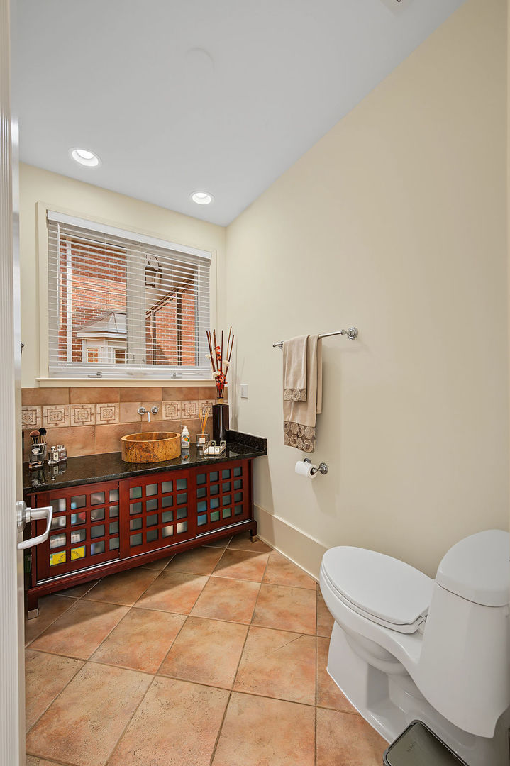 1915 S Washington Avenue Property Photo 21