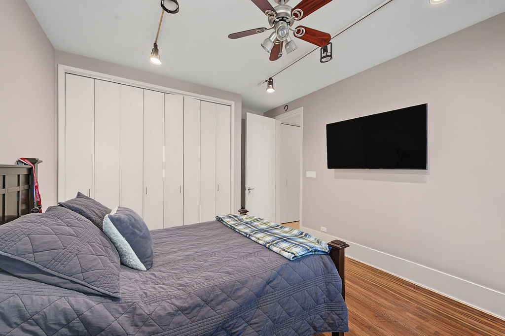 1915 S Washington Avenue Property Photo 26