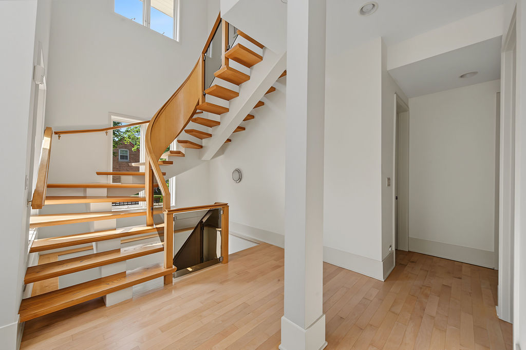 1915 S Washington Avenue Property Photo 28