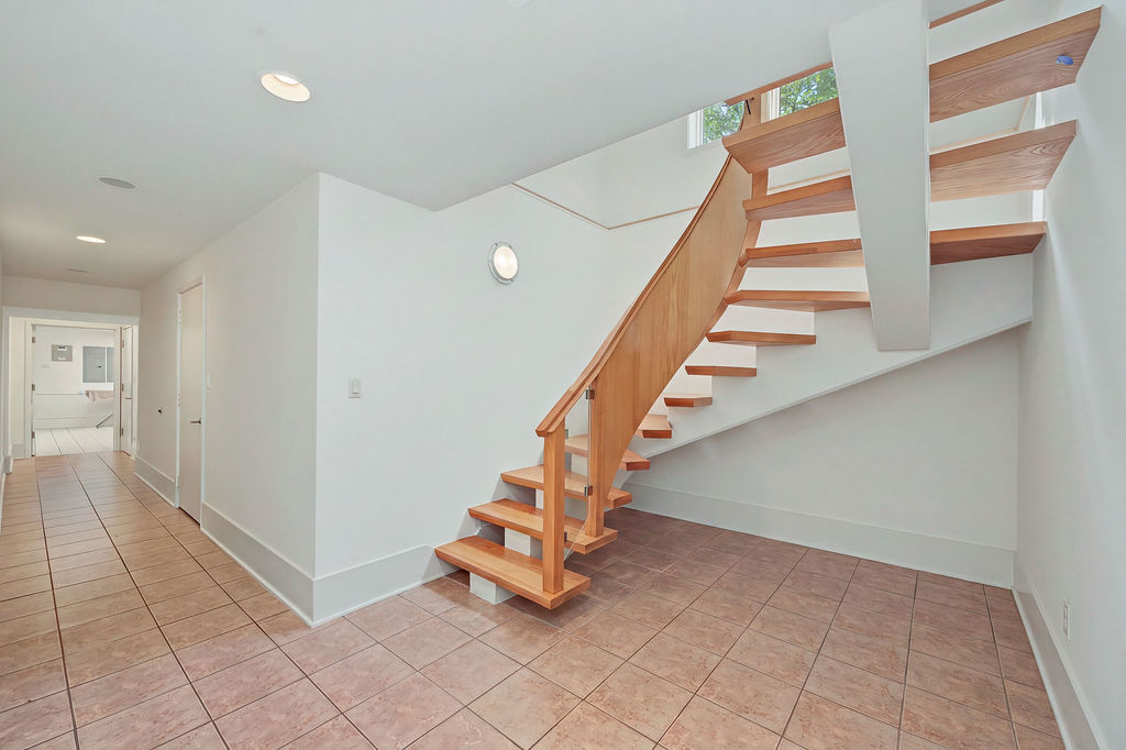 1915 S Washington Avenue Property Photo 42