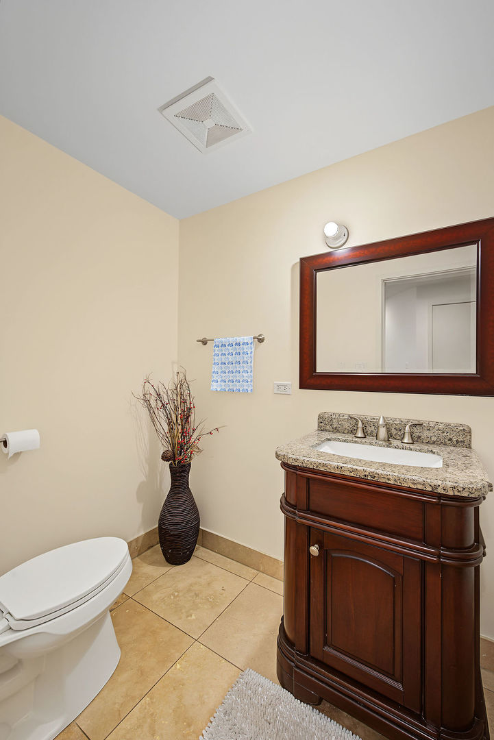 1915 S Washington Avenue Property Photo 47