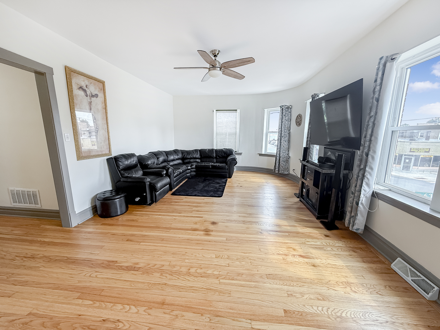 6332 S Central Avenue Property Photo 19